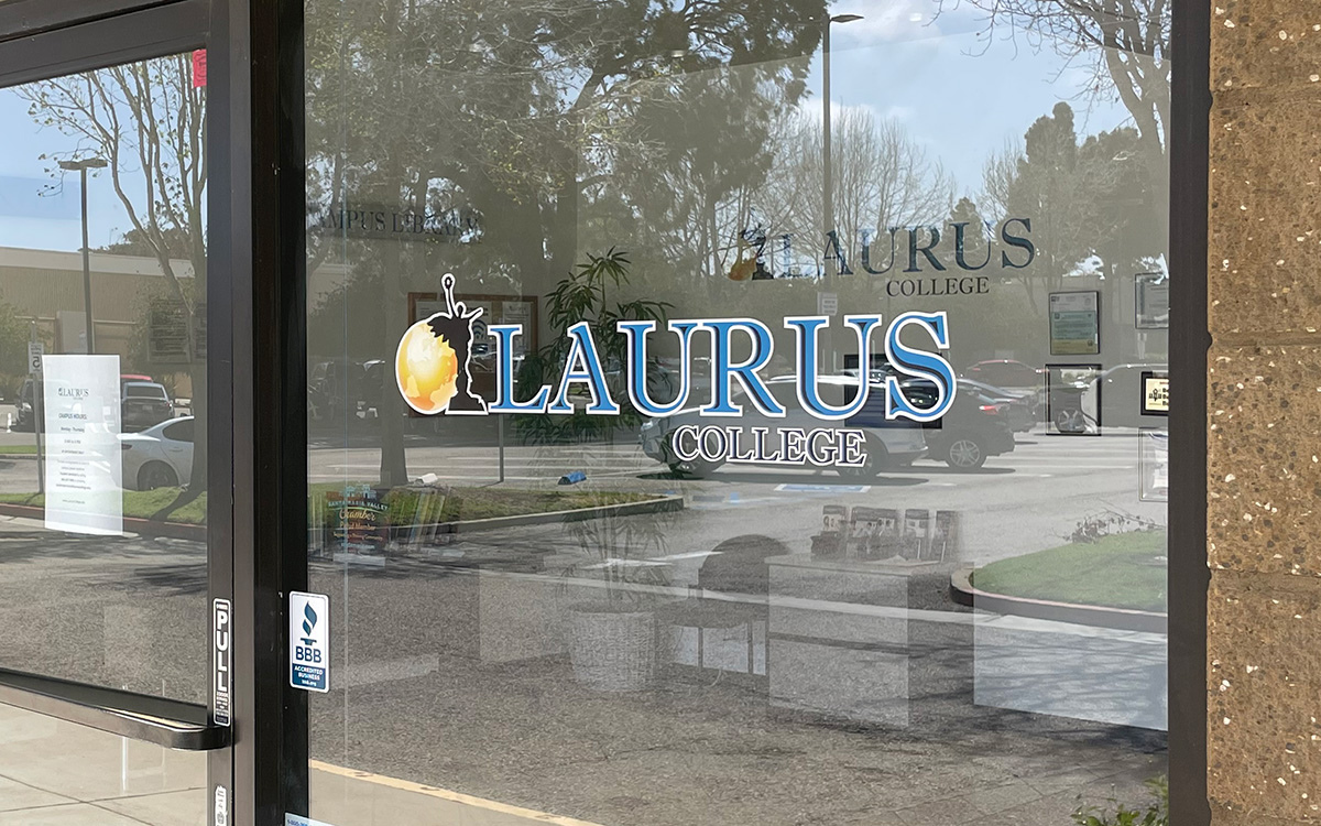 Laurus College campus Door
