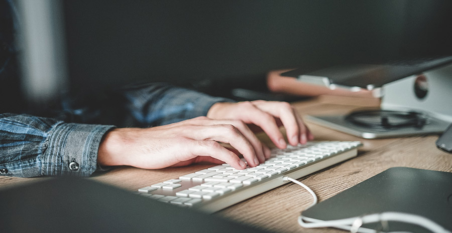 The Fastest Typist in the World Wins the Ultimate Typing